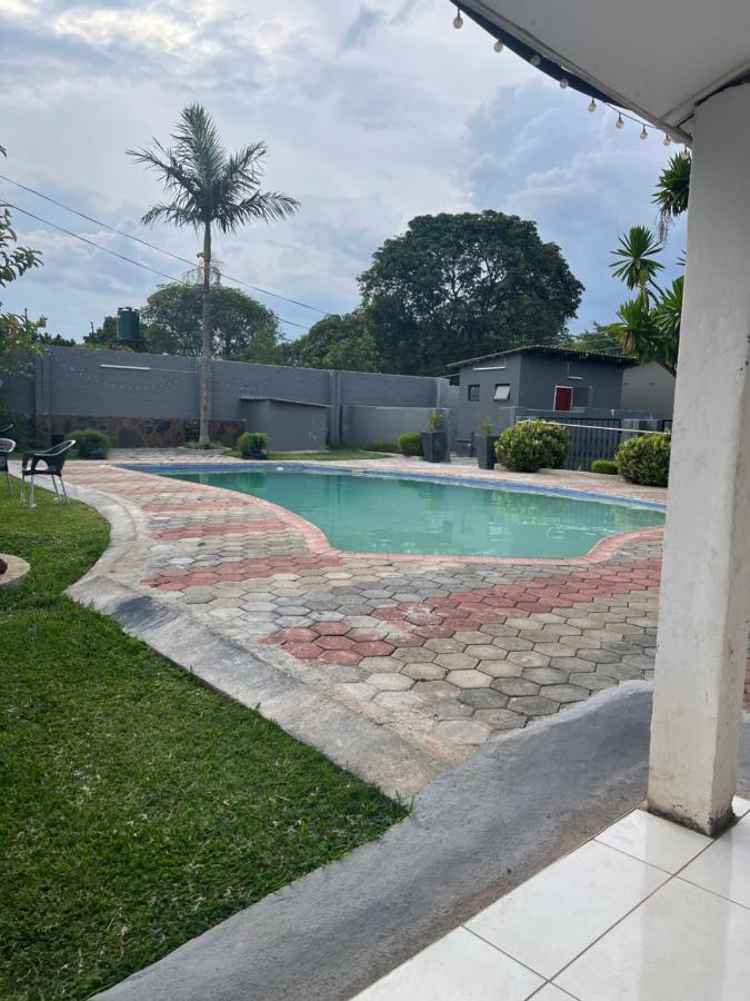 Mukala Lodge Lusaka Exteriör bild