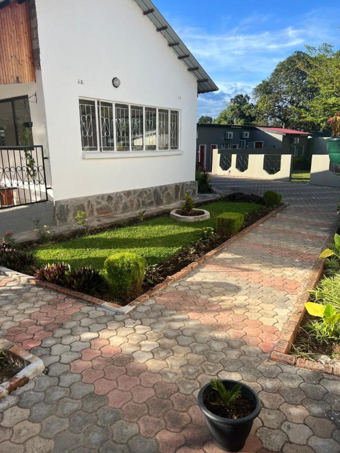 Mukala Lodge Lusaka Exteriör bild